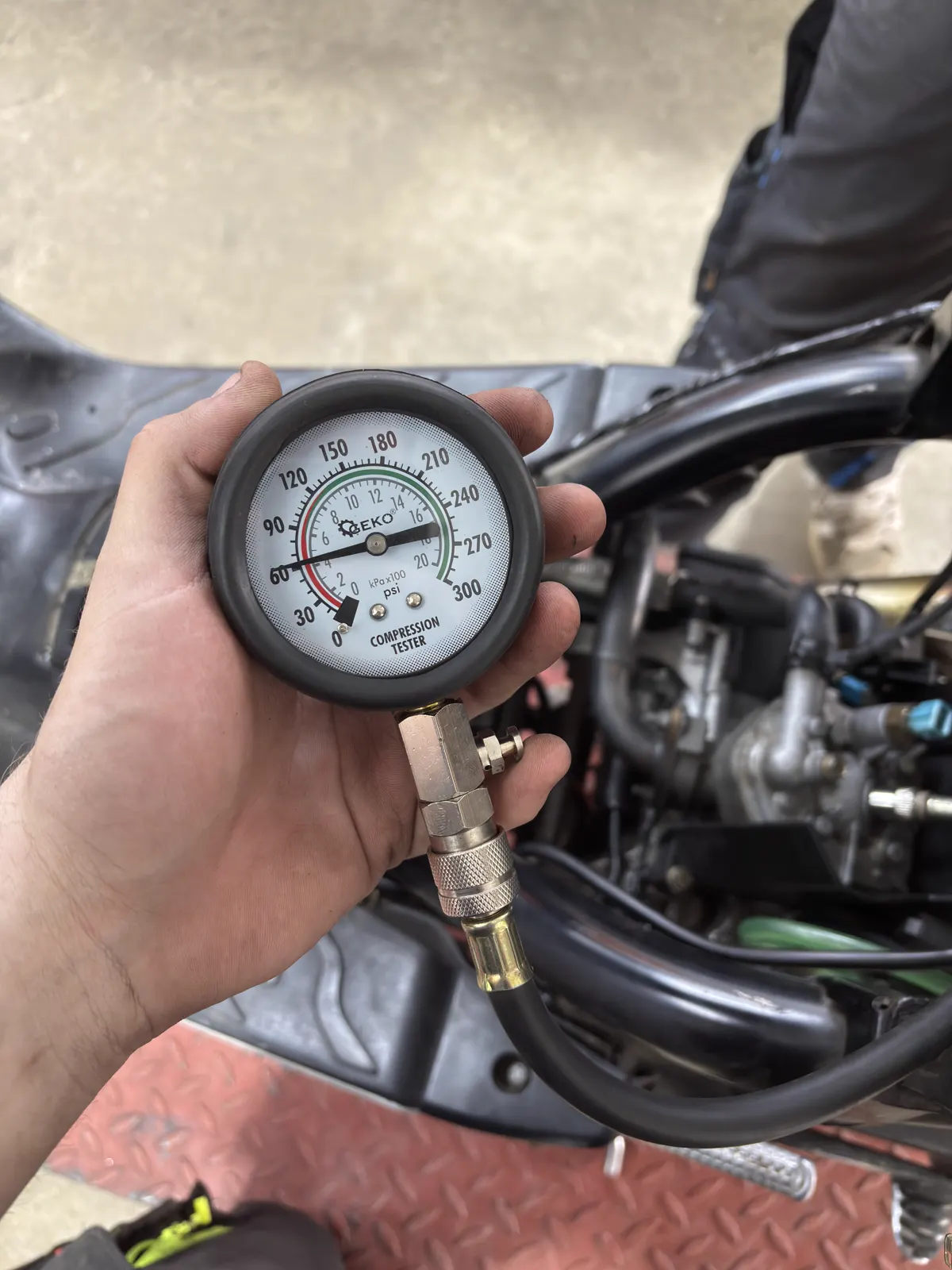 Podrobnost servisnega dela na motorju